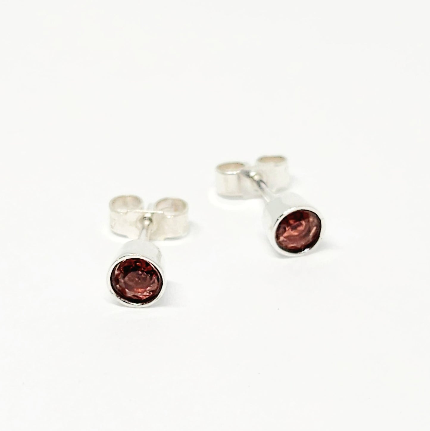 Puces d'oreilles en Argent et grenats
