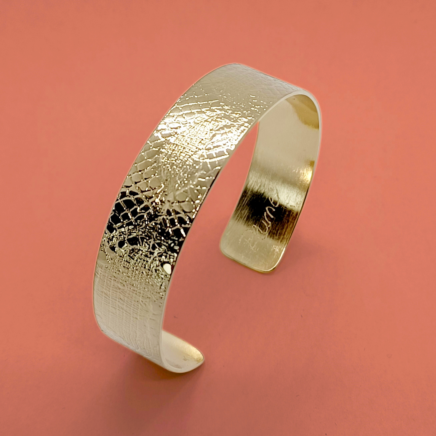 Bracelet Manchette en Plaqué Or, motif dentelle