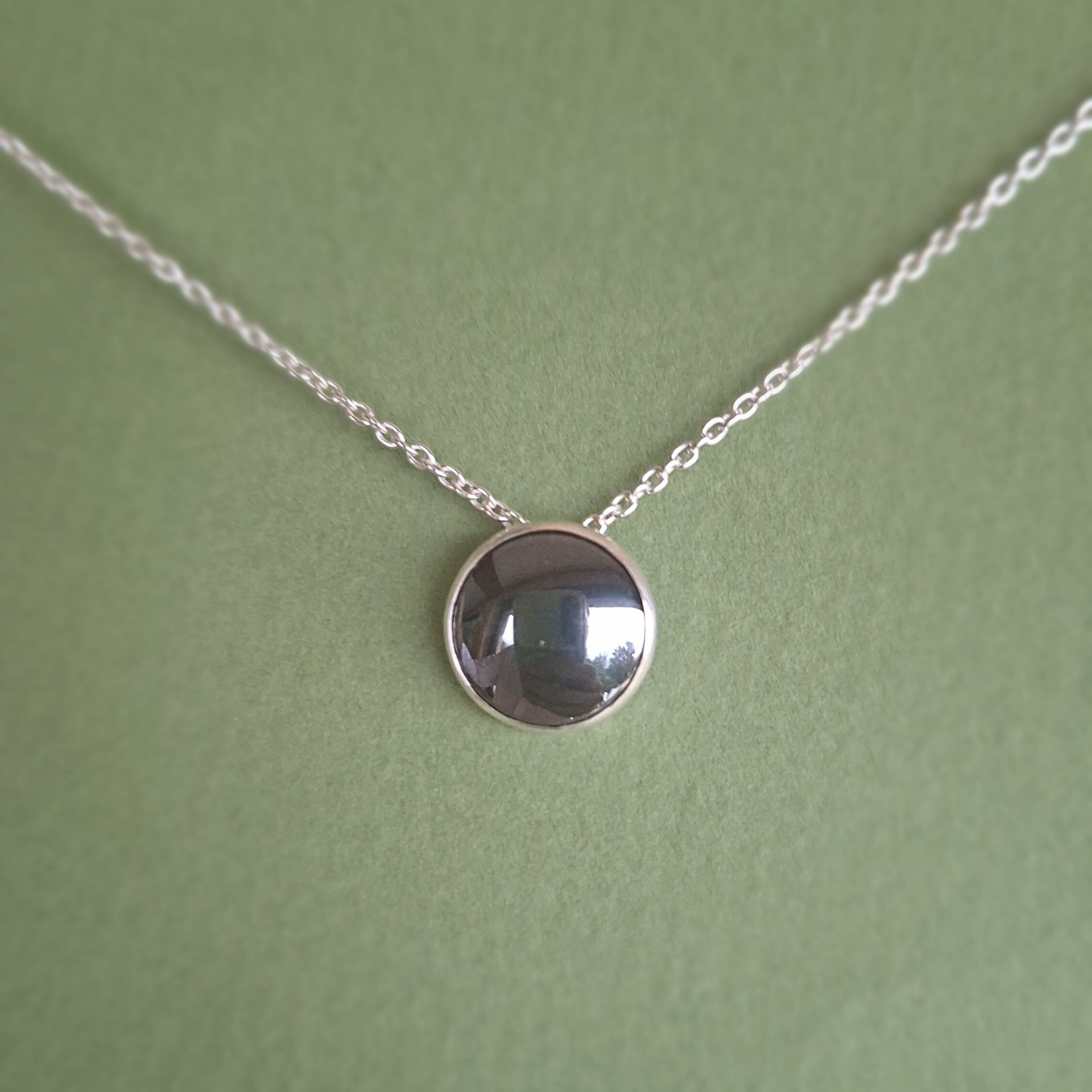 Collier Lili Argent serti d'une Hématite