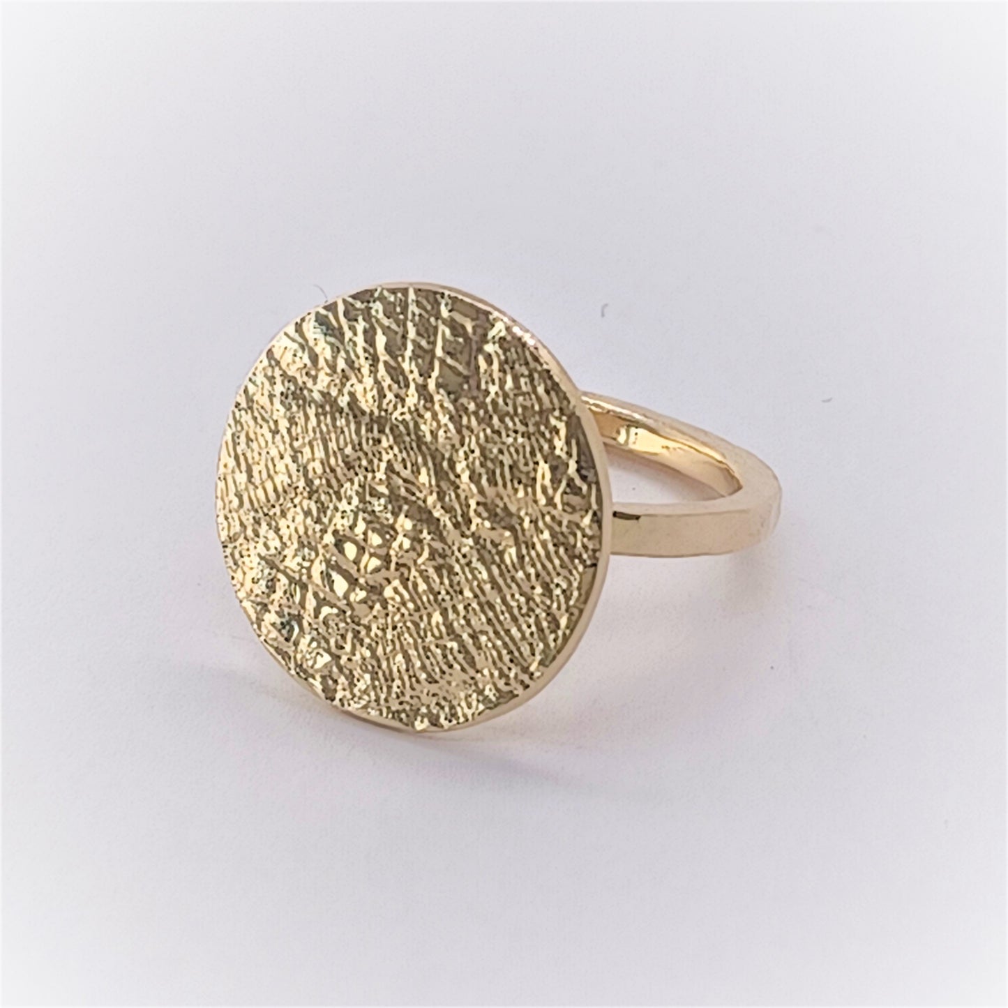 Bague Pastille en Plaqué Or, motif dentelle