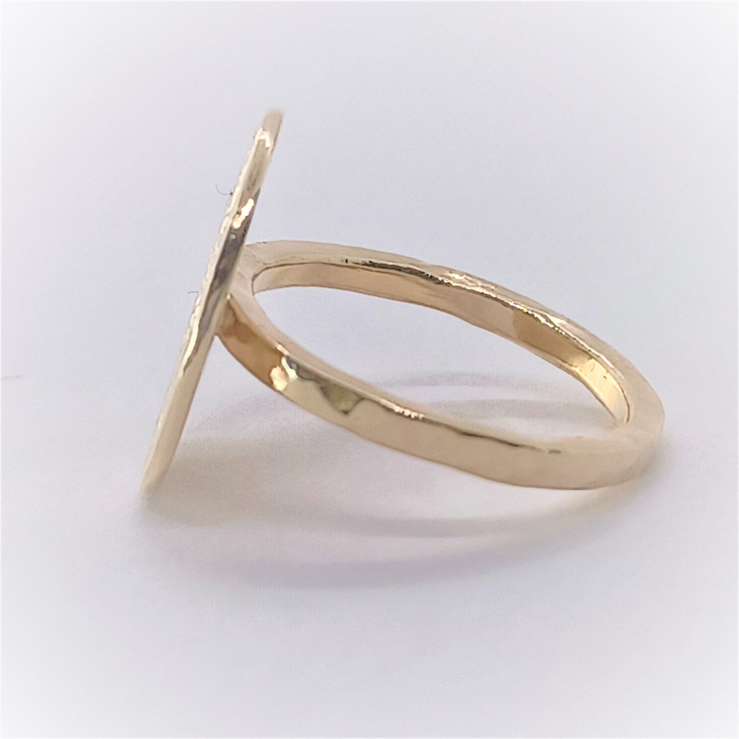Bague Pastille en Plaqué Or, motif dentelle