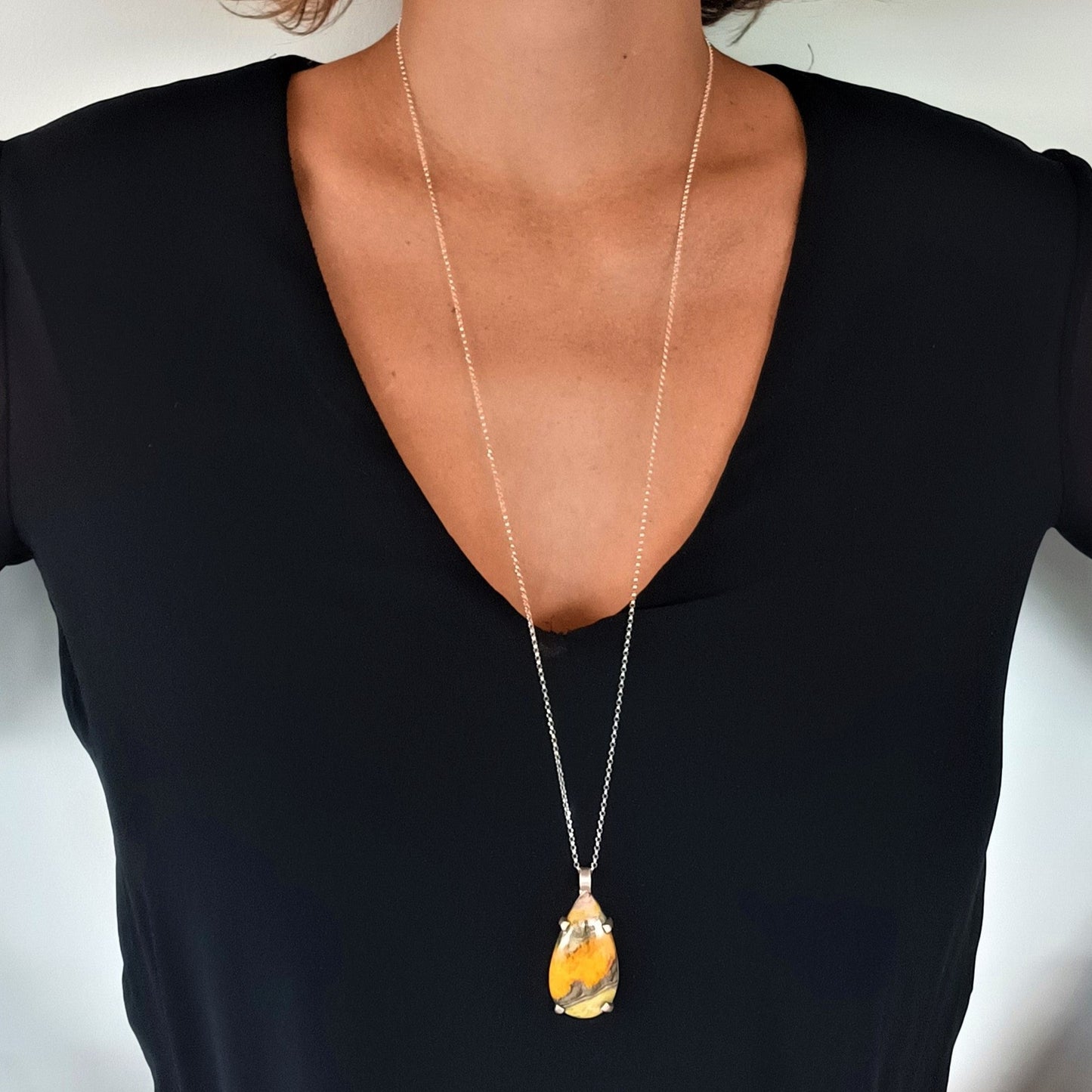 Collier en Argent Massif et Jaspe Bumble Bee. Pièce unique