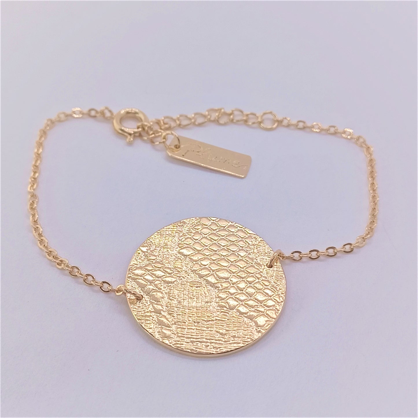 Bracelet médaille en Plaqué Or, motif dentelle