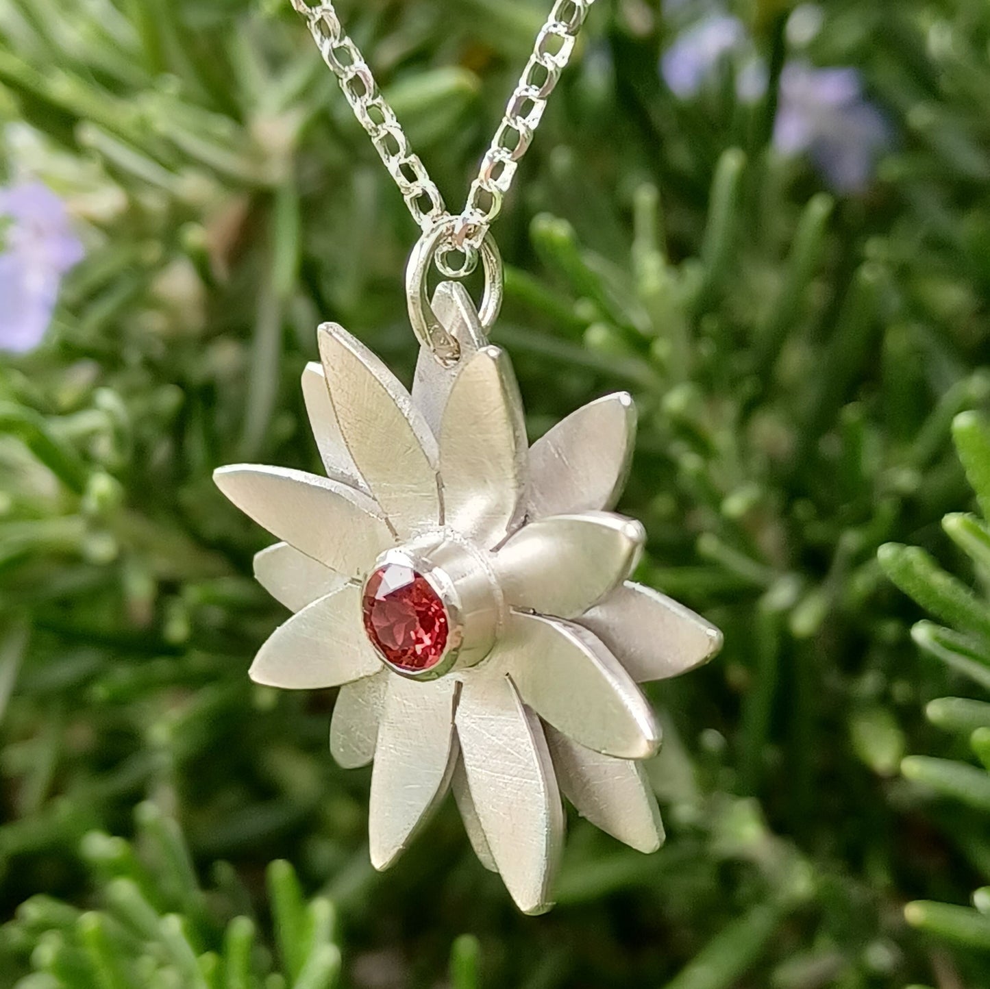 Collier Marguerite en Argent Massif et Grenat