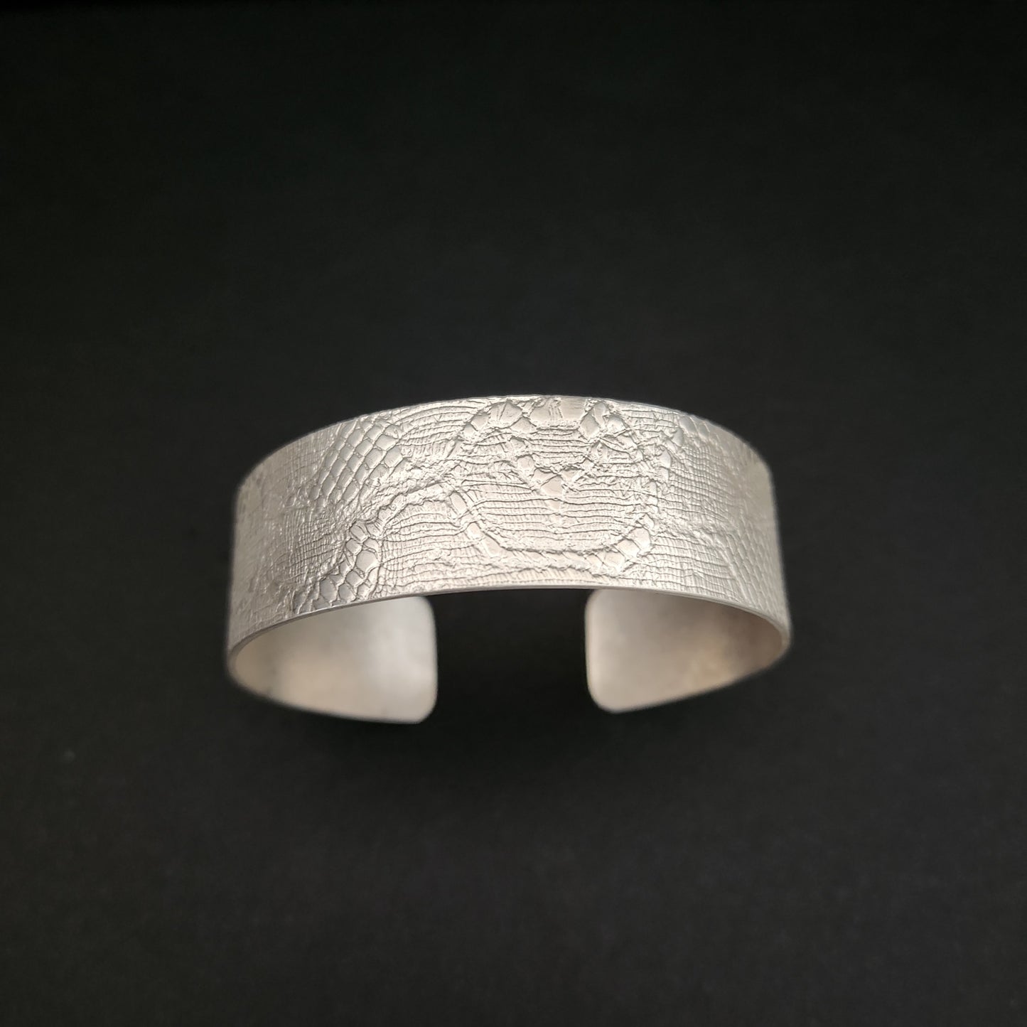 Bracelet Manchette en Argent Massif, motif dentelle