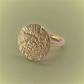 Bague Pastille en Plaqué Or, motif dentelle