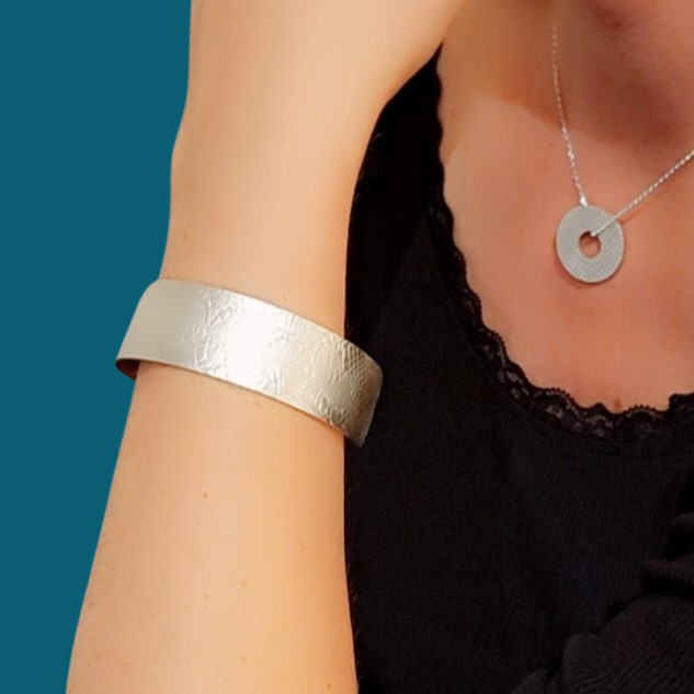 Bracelet Manchette en Argent Massif, motif dentelle