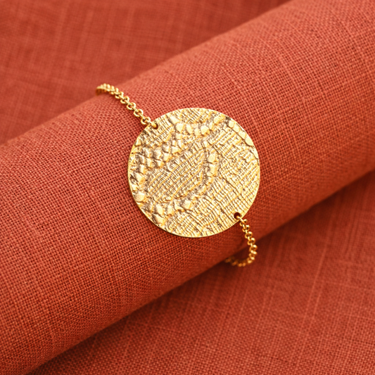 Bracelet Pastille en Plaqué Or, motif dentelle de Calais