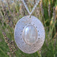 Collier en Argent Massif martelé et Nacre blanche