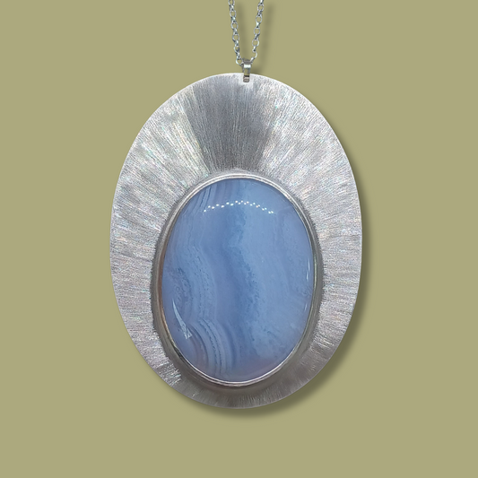 Collier solaire en Argent Massif et Calcédoine bleue. Pièce unique