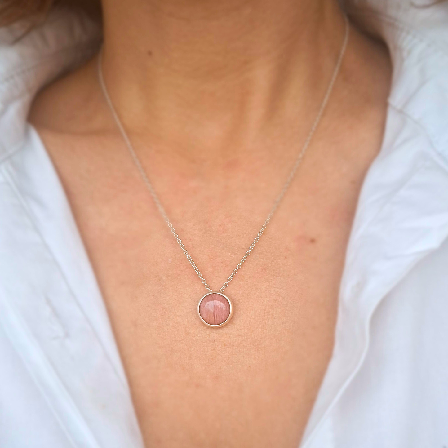 Collier Lili Argent serti d'une Rhodonite