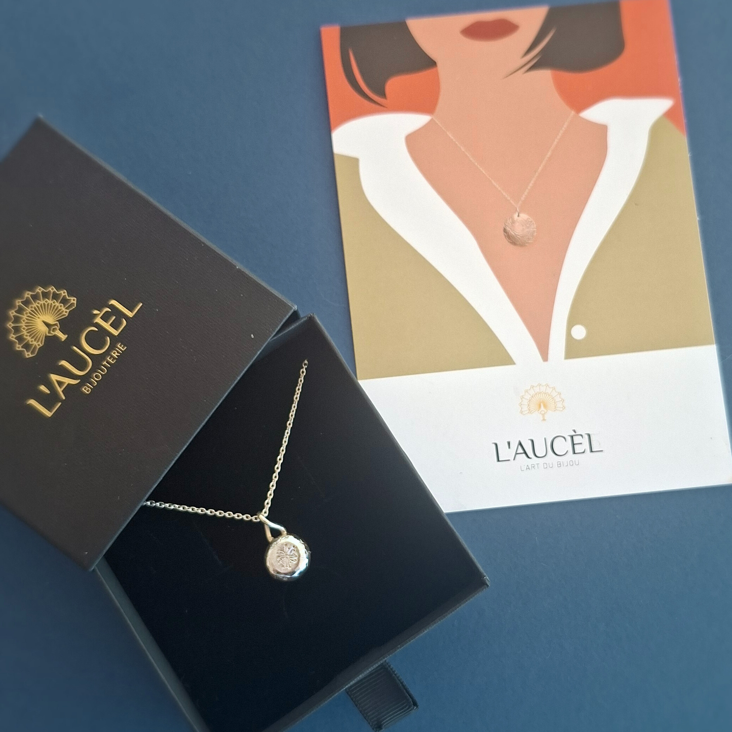 Collier lingot motif végétal en Argent Massif recyclé. Pièce unique