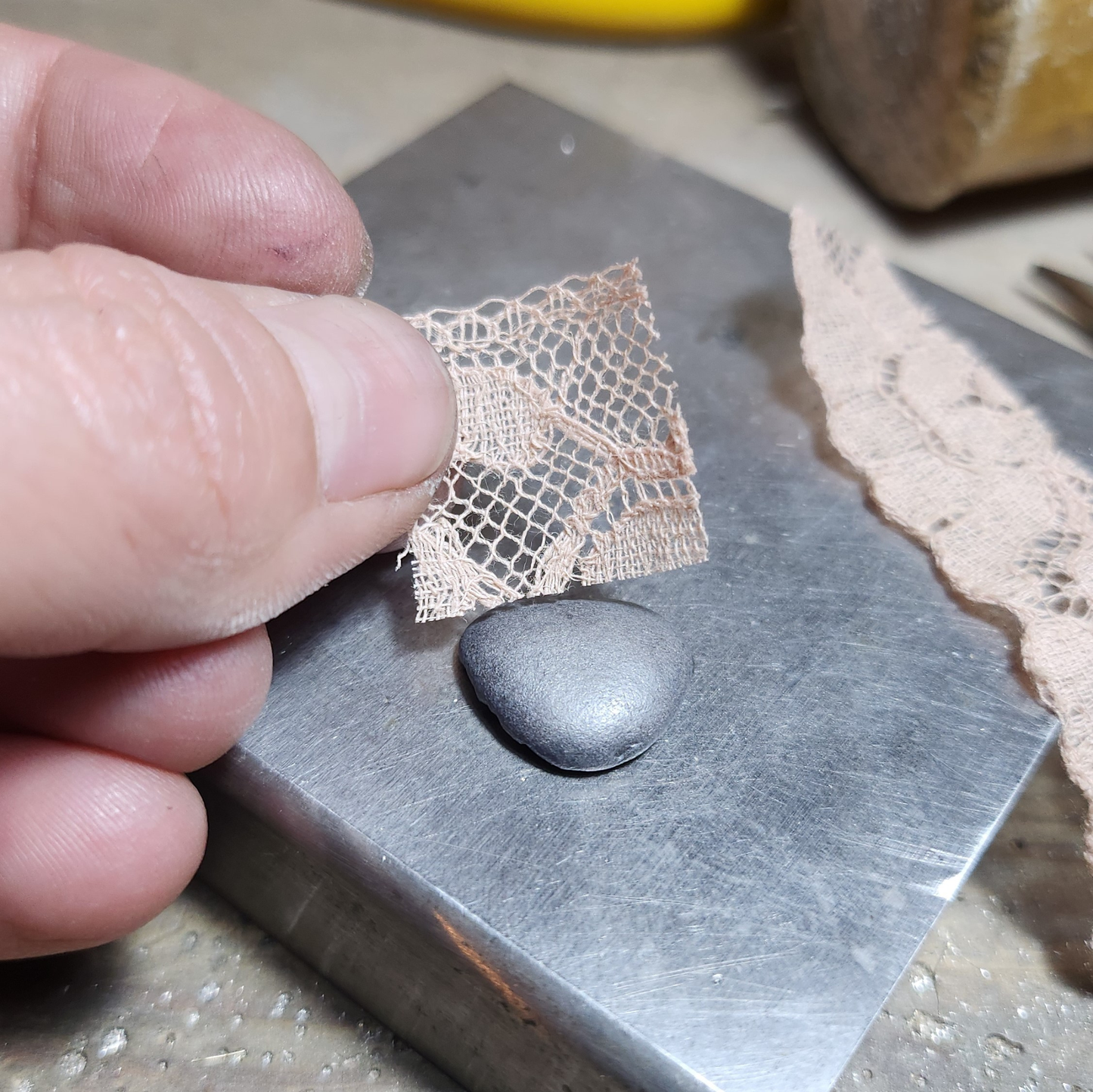 Collier lingot en Argent Massif recyclé. Pièce unique