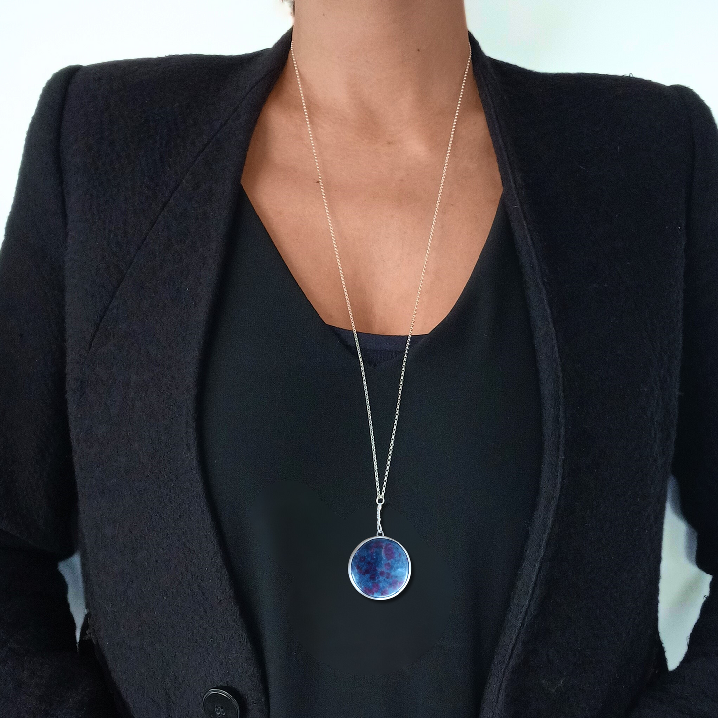 Collier en Argent Massif et Rubis sur Cyanite. Pièce unique