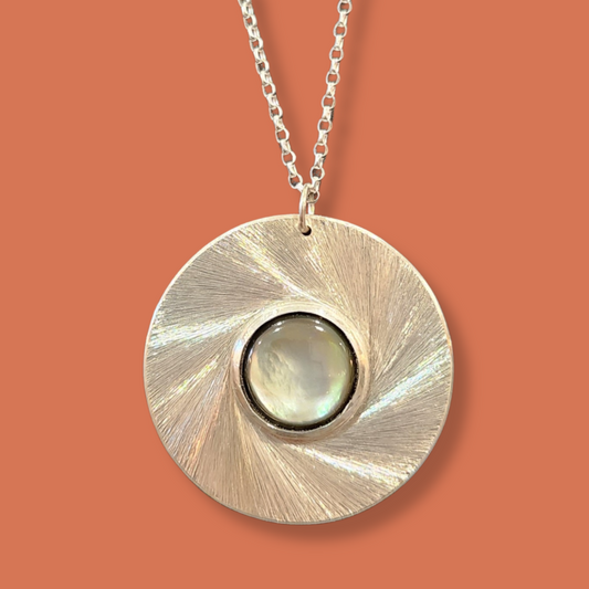 Collier Sautoir Patricia Argent serti d'une Nacre Grise