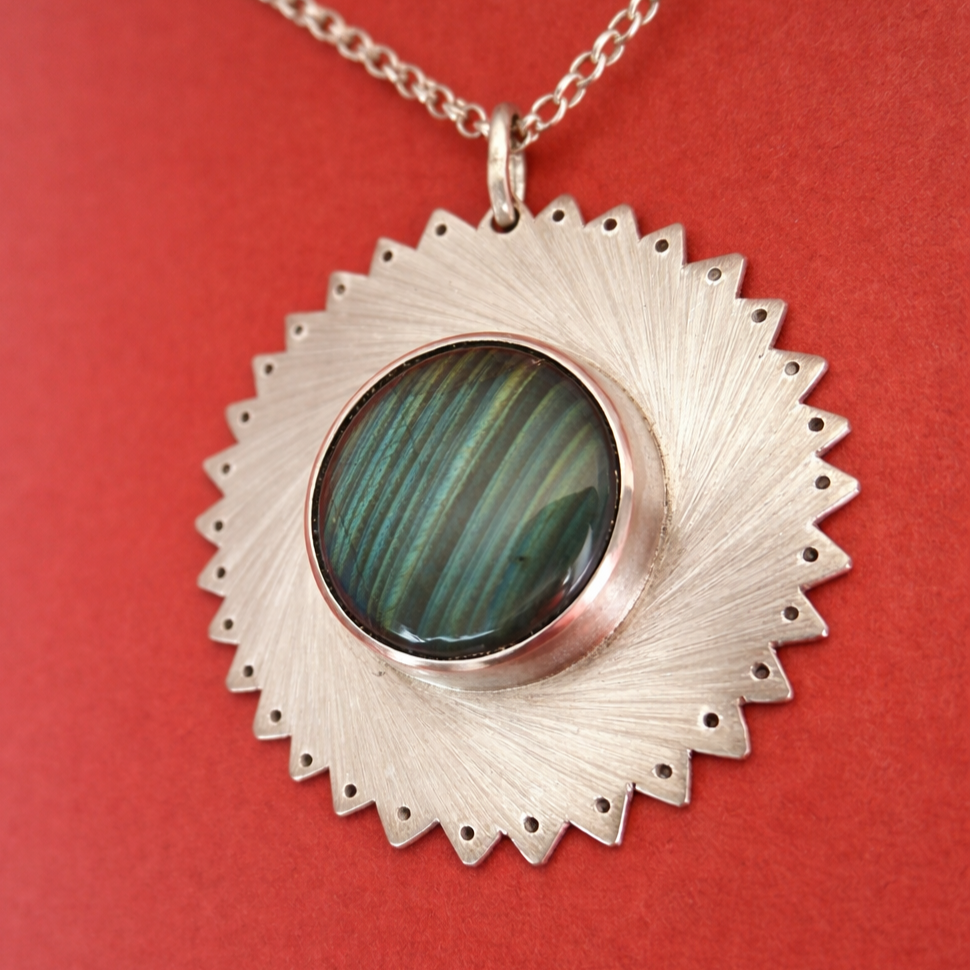 Collier en Argent Massif et Labradorite. Pièce unique