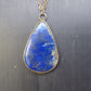 Collier en Plaqué Or, serti d'une Lapis Lazuli. Pièce unique