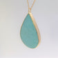 Collier sautoir en Plaqué Or, serti d'une Amazonite. Pièce unique