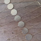 Bracelet médaille en Plaqué Or, motif dentelle